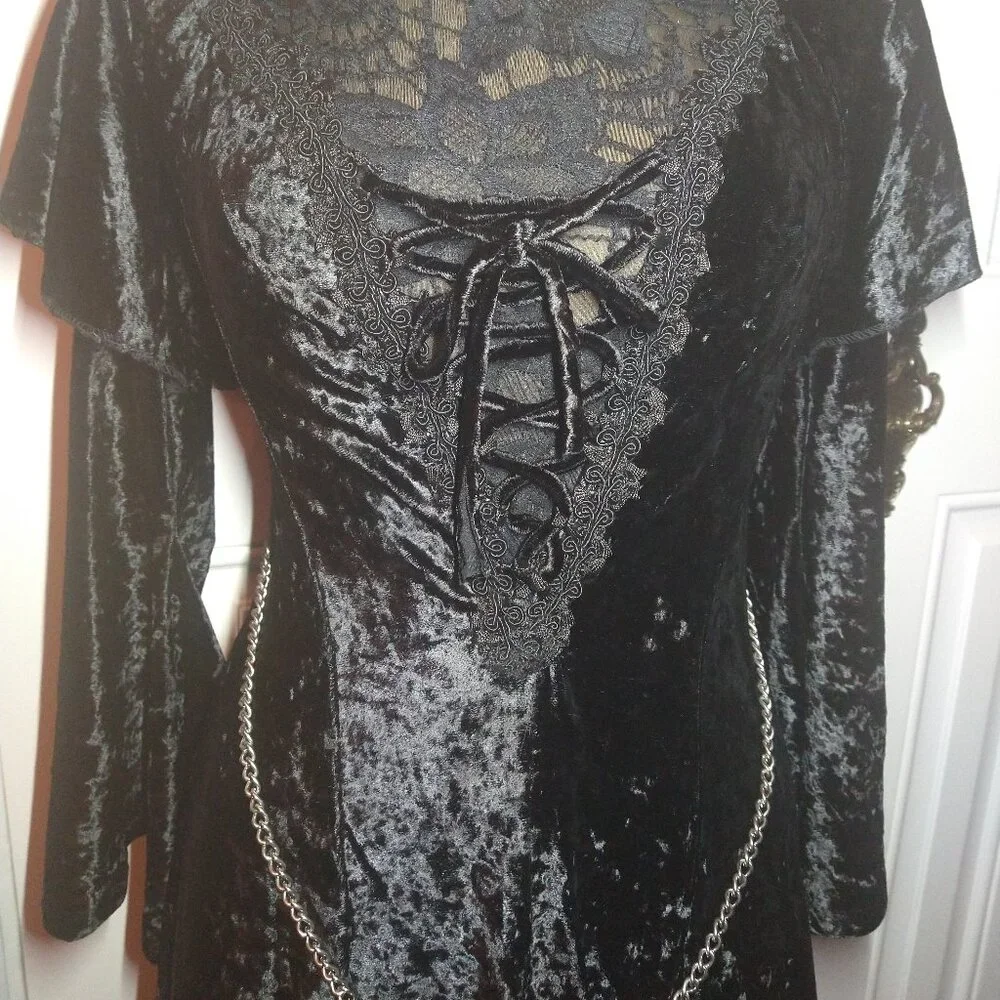 Vintage Crushed Velvet Goth Gown Bell Sleeves Dramatic Cross Chain Small EUC - Picture 2 of 15